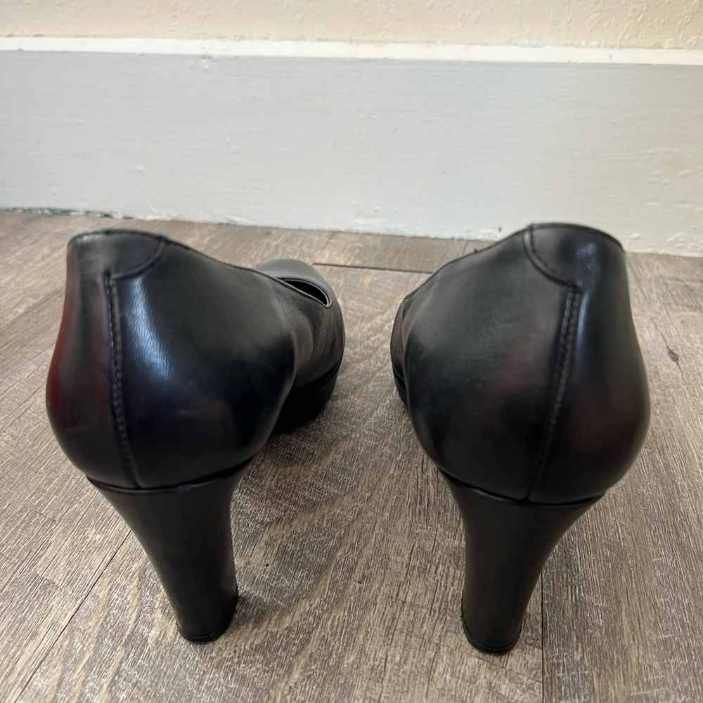Dorking Classic Black Heels Size 7.5 - Picture 6 of 8
